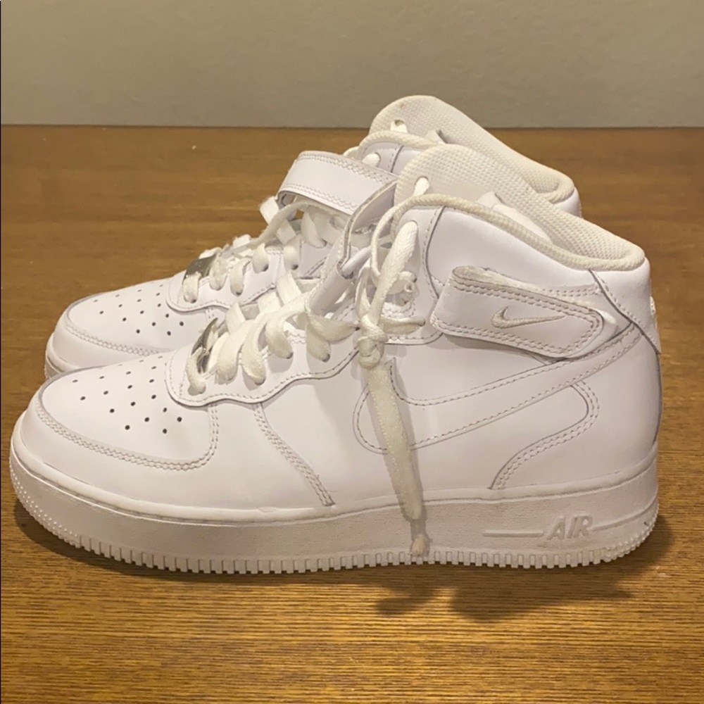 NIKE AIR FORCE 1’s